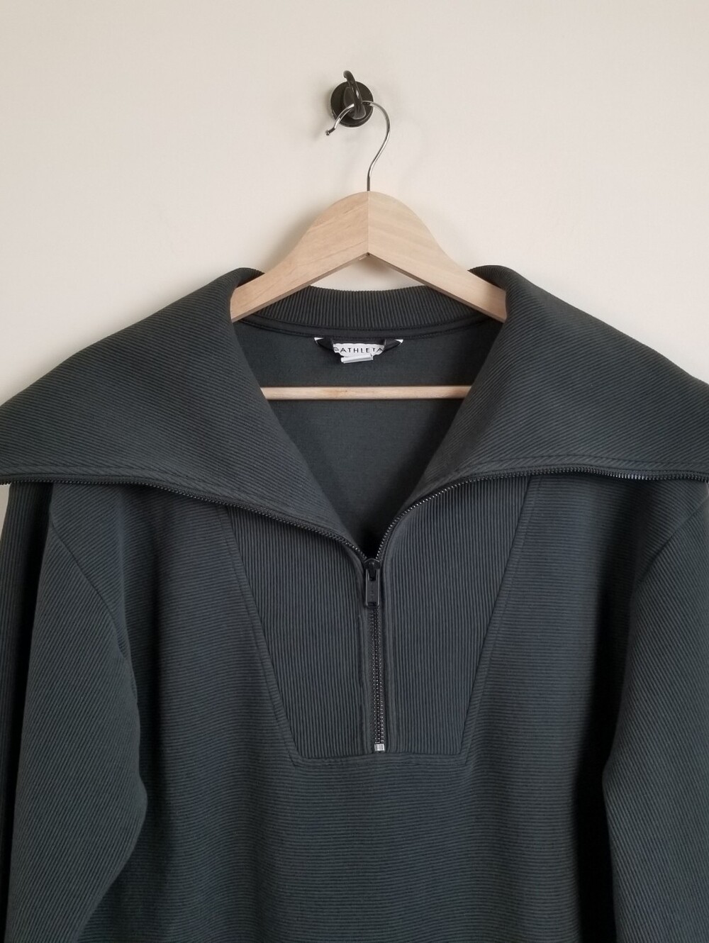 Athleta Ottoman 1/4 Zip Ribbed Knit Sweatshirt Size Small Roomy Fit - Picture 2 of 7